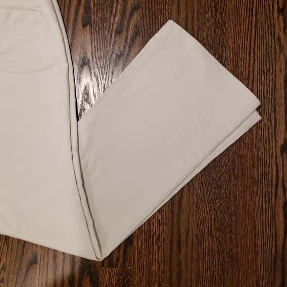 💥Jessica Simpson flare bottom off white pants - Picture 2 of 6